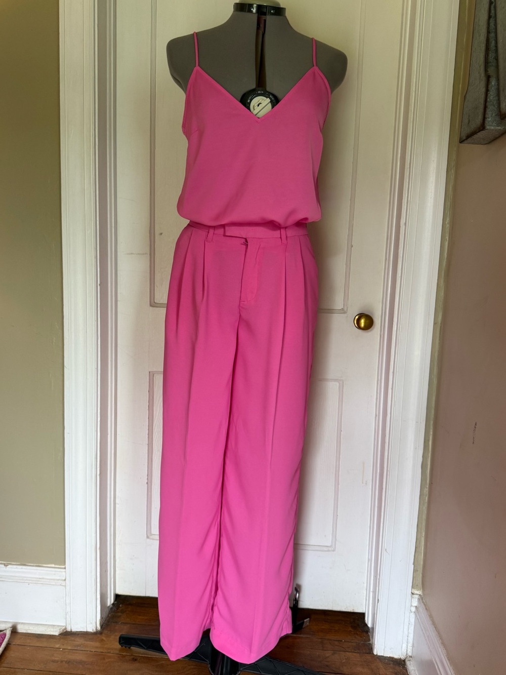 Bubblegum pink wide leg trouser - Picture 6 of 9